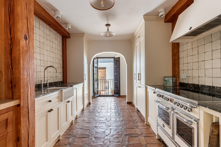 Image No.4-4 Bed House for sale