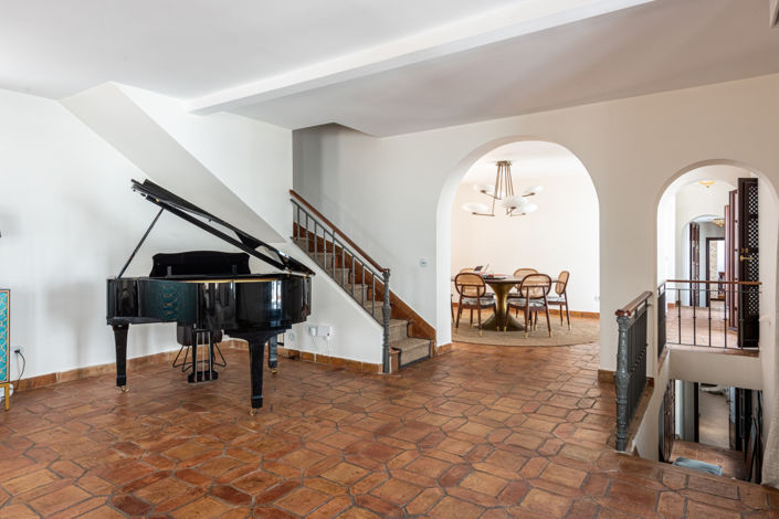 Image No.18-4 Bed House for sale