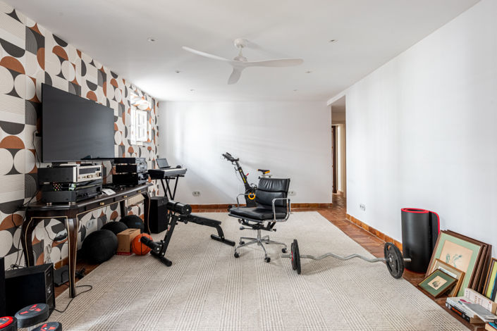 Image No.22-4 Bed House for sale