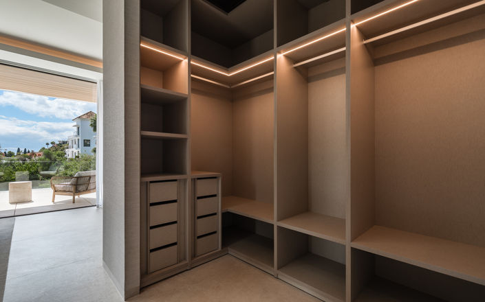 Image No.19-5 Bed Villa for sale