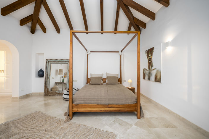 Image No.10-6 Bed Villa for sale