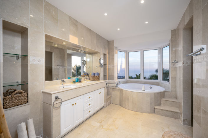 Image No.11-6 Bed Villa for sale