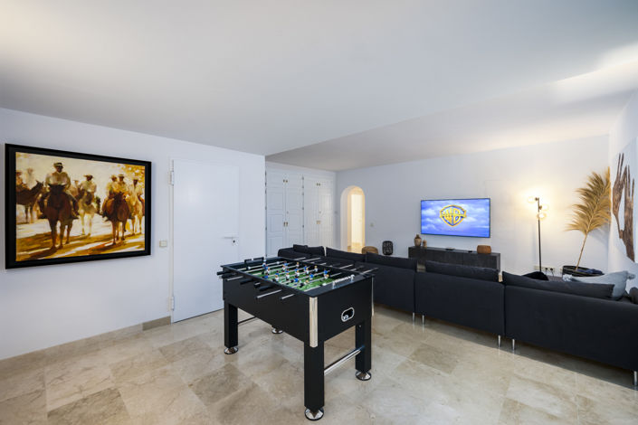 Image No.17-6 Bed Villa for sale