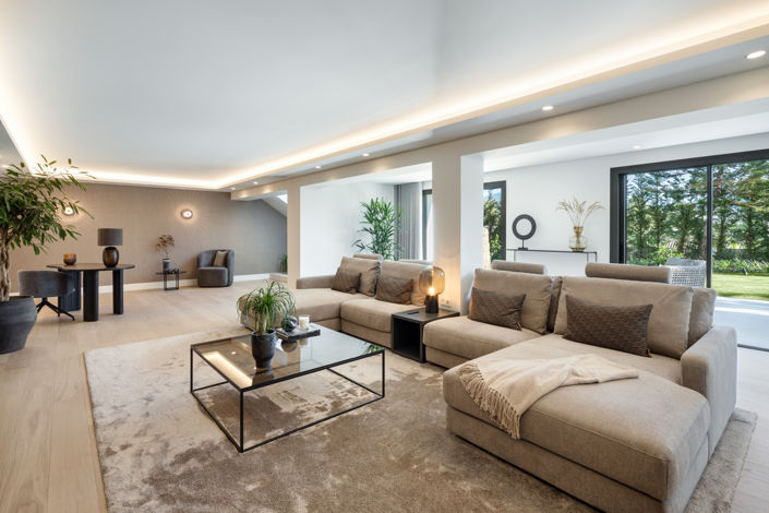 Image No.3-5 Bed Villa for sale