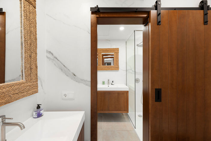 Image No.14-4 Bed Villa for sale