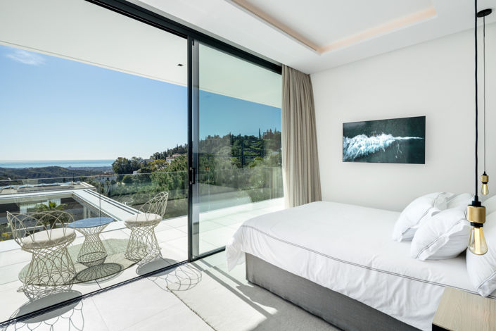 Image No.14-8 Bed Villa for sale