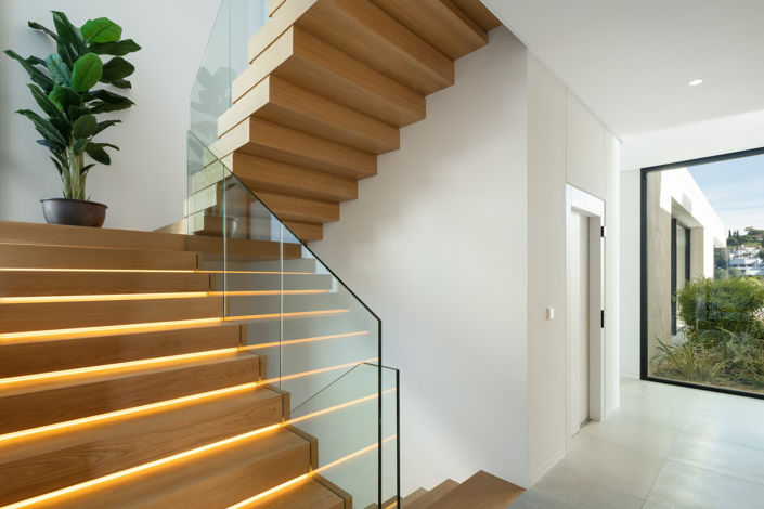 Image No.16-8 Bed Villa for sale