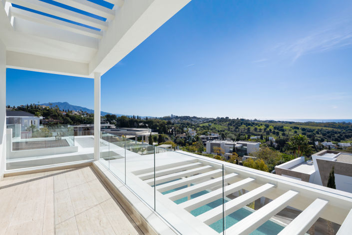 Image No.12-6 Bed Villa for sale