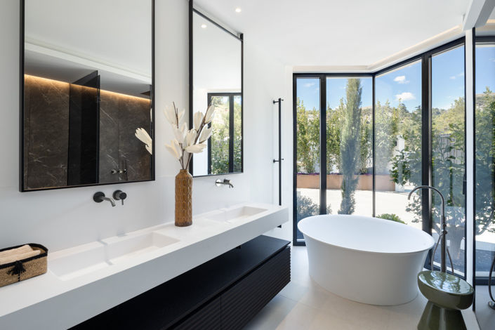 Image No.10-6 Bed Villa for sale