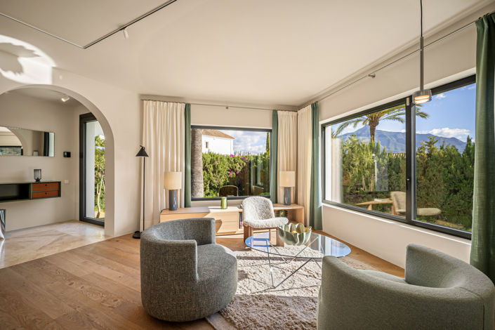 Image No.10-4 Bed Villa for sale