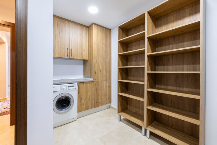 Image No.19-4 Bed Townhouse for sale