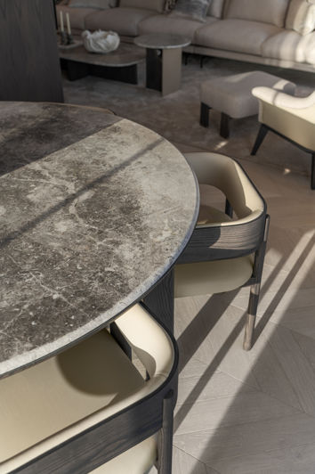 Image No.10-4 Bed Property for sale