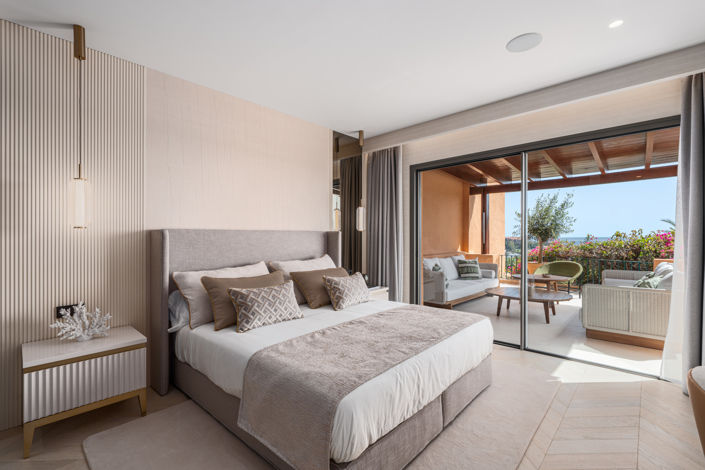 Image No.15-4 Bed Property for sale