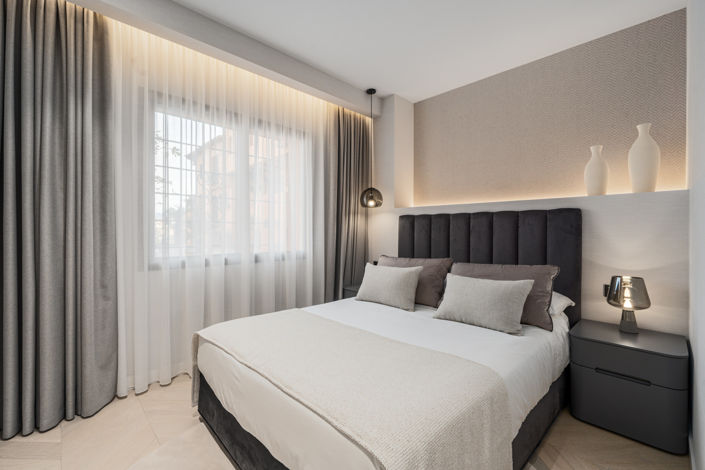 Image No.17-4 Bed Property for sale