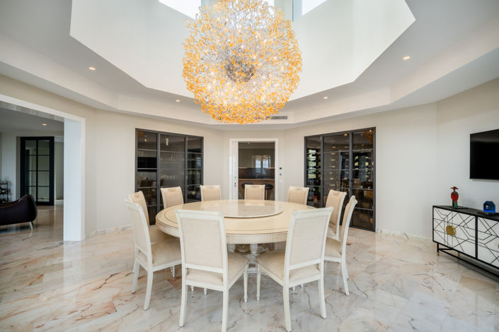 Image No.10-6 Bed Villa for sale