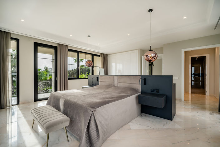 Image No.11-6 Bed Villa for sale