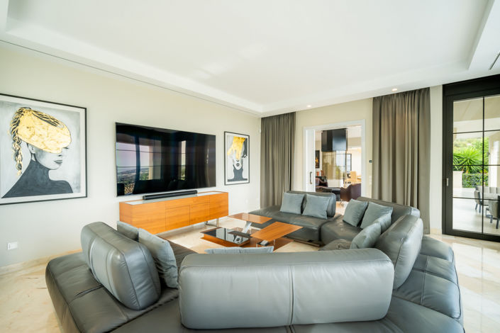 Image No.2-6 Bed Villa for sale