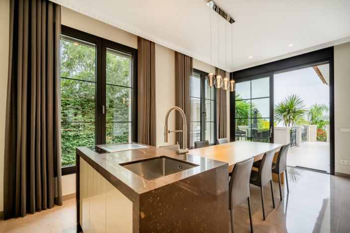 Image No.8-6 Bed Villa for sale