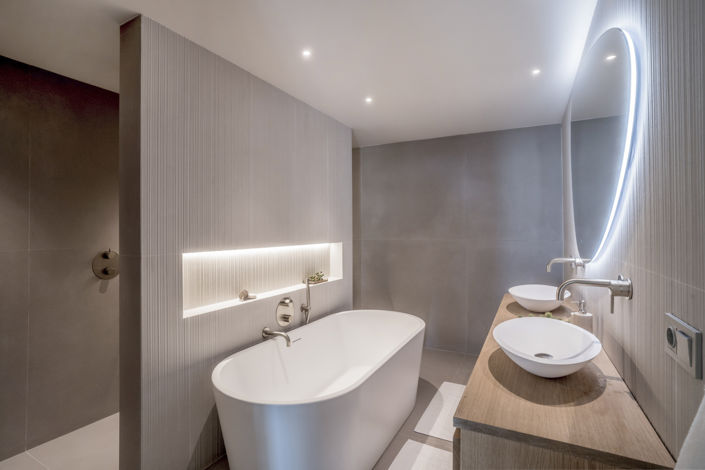 Image No.11-3 Bed Property for sale