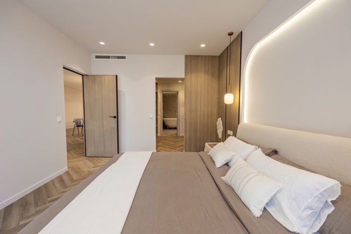 Image No.14-3 Bed Property for sale