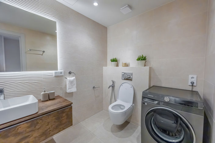 Image No.22-3 Bed Property for sale