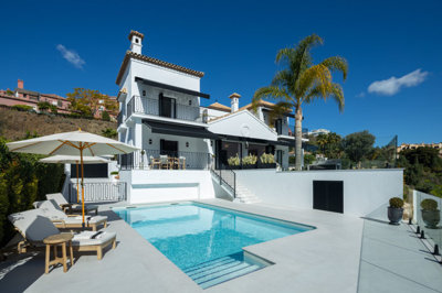 5 Bed Villa for sale