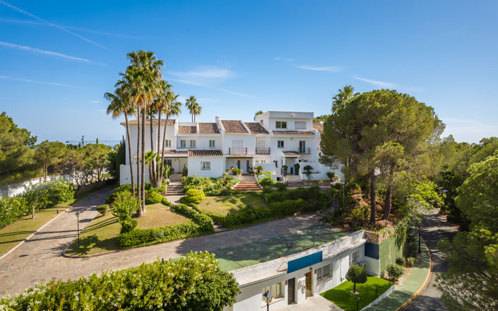 Image No.19-4 Bed Townhouse for sale