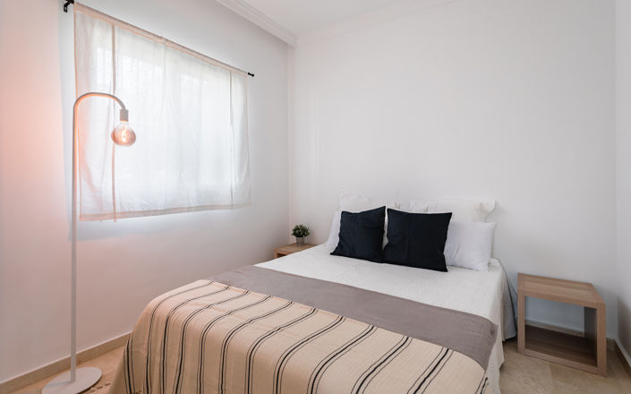 Image No.20-4 Bed Townhouse for sale