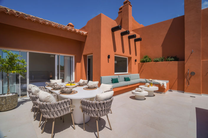 Image No.20-4 Bed Property for sale