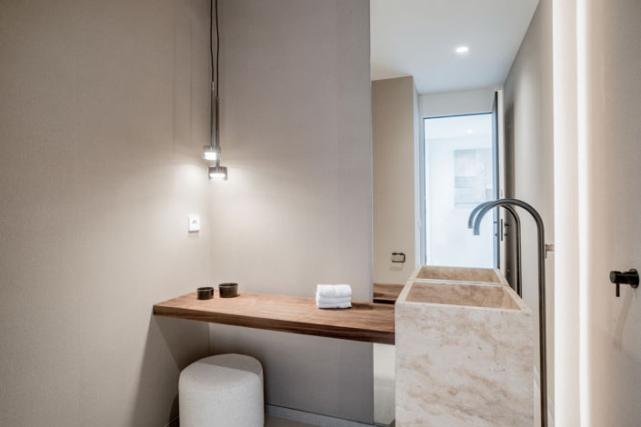 Image No.20-5 Bed House for sale