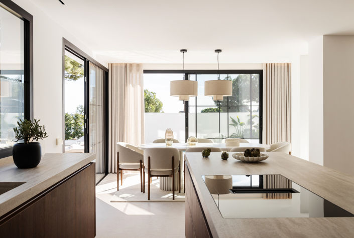 Image No.5-5 Bed House for sale