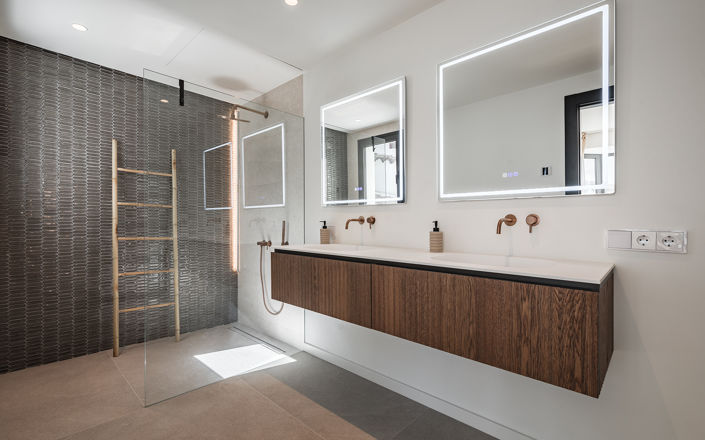 Image No.12-5 Bed Villa for sale