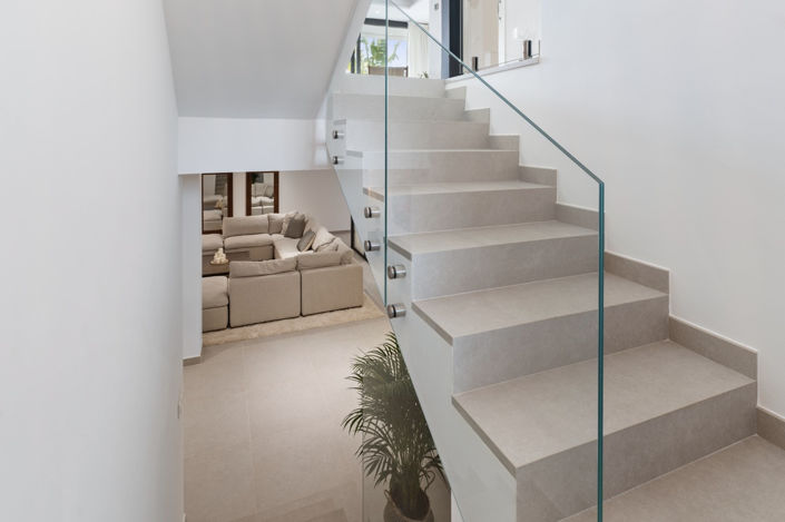 Image No.9-6 Bed Villa for sale