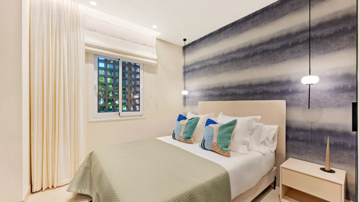 Image No.19-3 Bed Property for sale