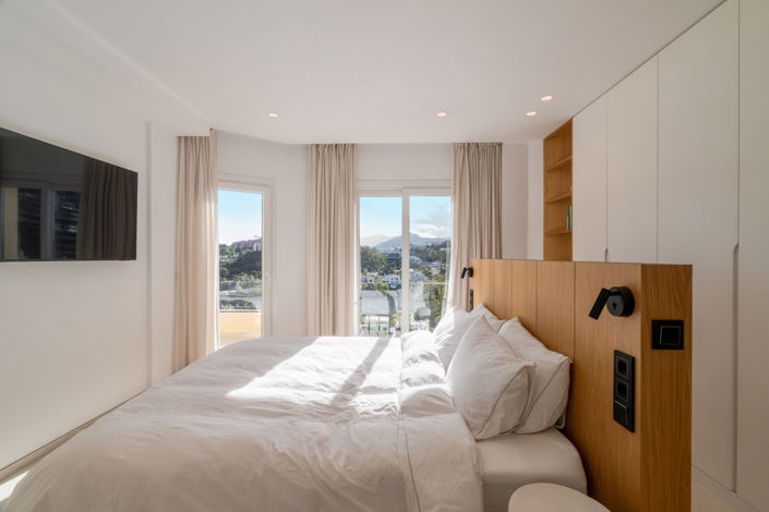 Image No.14-3 Bed Property for sale