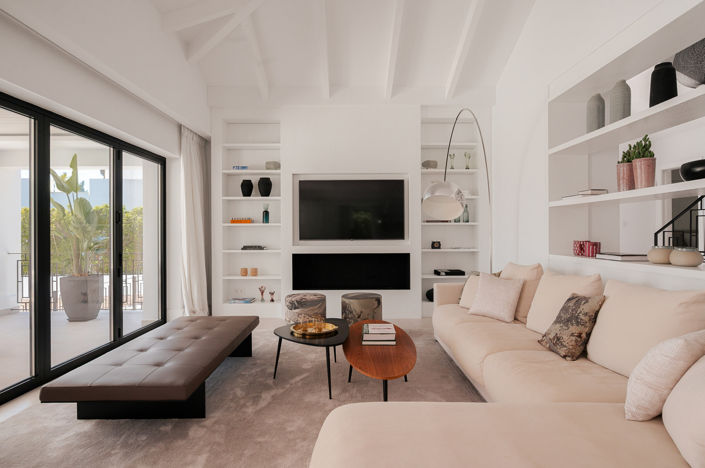 Image No.2-5 Bed Villa for sale