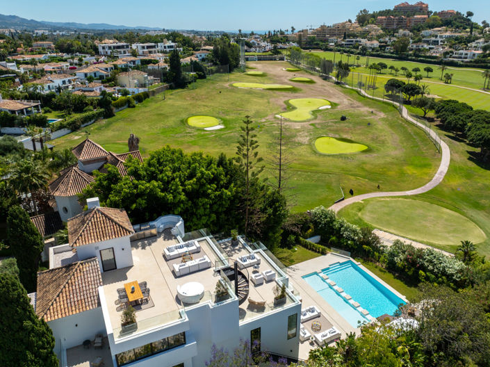 Image No.1-6 Bed Villa for sale