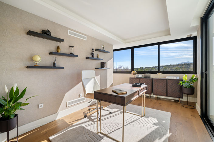 Image No.18-6 Bed Villa for sale