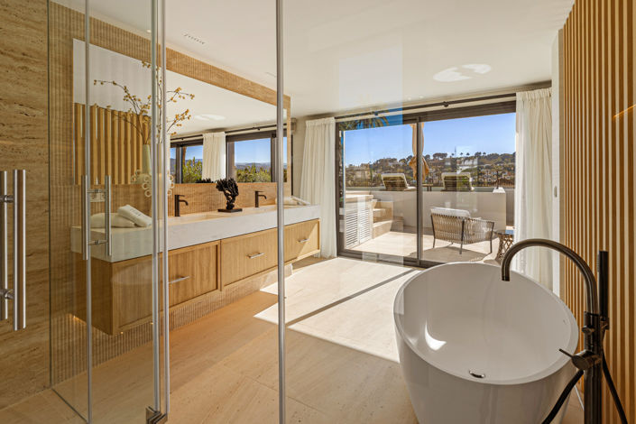 Image No.19-6 Bed Villa for sale