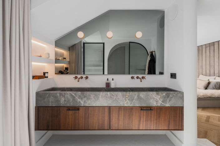 Image No.13-3 Bed Property for sale