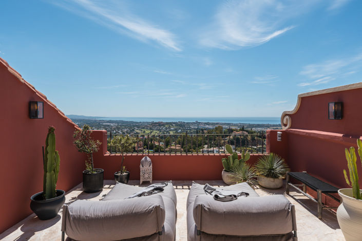 Image No.19-3 Bed Property for sale