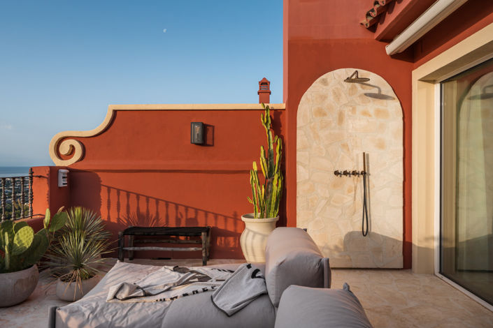 Image No.22-3 Bed Property for sale