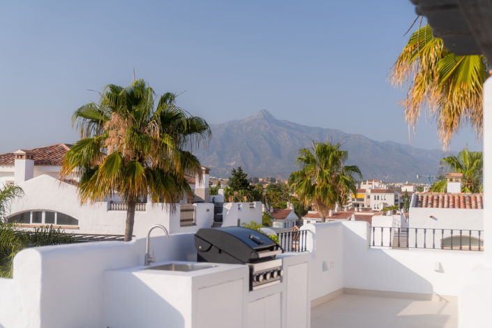 Image No.24-3 Bed Property for sale