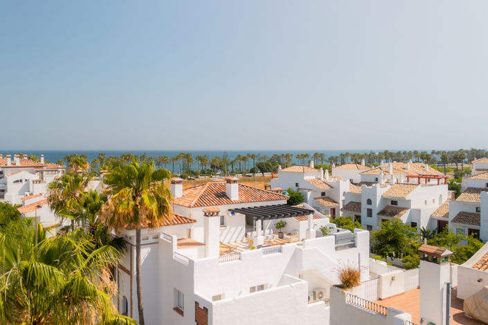 Image No.30-3 Bed Property for sale