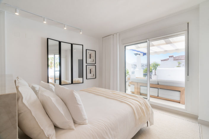 Image No.9-3 Bed Property for sale