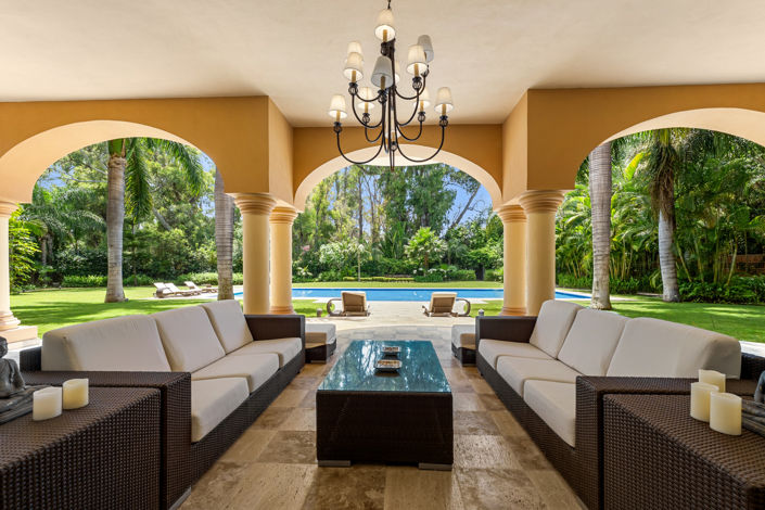 Image No.2-8 Bed Villa for sale