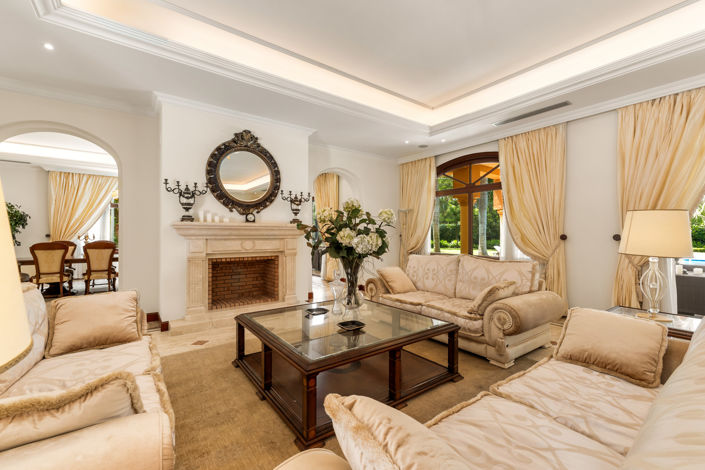 Image No.4-8 Bed Villa for sale