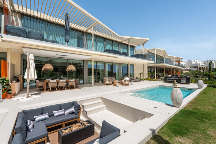 Image No.16-3 Bed Property for sale