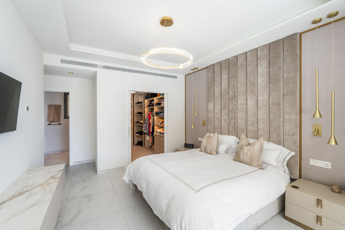 Image No.8-3 Bed Property for sale