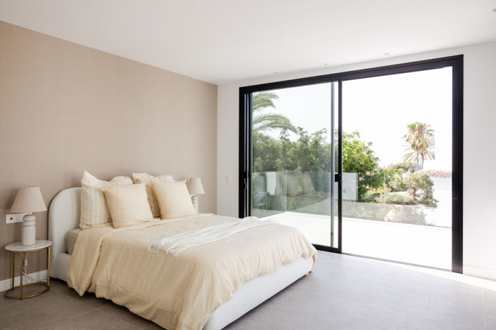 Image No.5-5 Bed Villa for sale